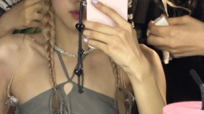 ??? ???? ???? ??????

??? ??? ? ?? ????? ???. ??? ???? ?? ???, ???? ??? ?? ?? ???? ??? ?? ?? ????? ?? ????!

???? ?? ????
??? ? ??? ????? ?? ???? ?? ?? ?? ?? ????? ???? ?????? ??? ??? ? ???. ????? ?? ???? ?? ??? ? ??? ????? ?? ???? ?? ? ?? ????????.

????
? ?? ???
? 1997? 2? 11? (26?)
? ENFP
? BLACKPINK? ?? ???? ?? ??
? ??, ???, ??

??@roses_are_rosie